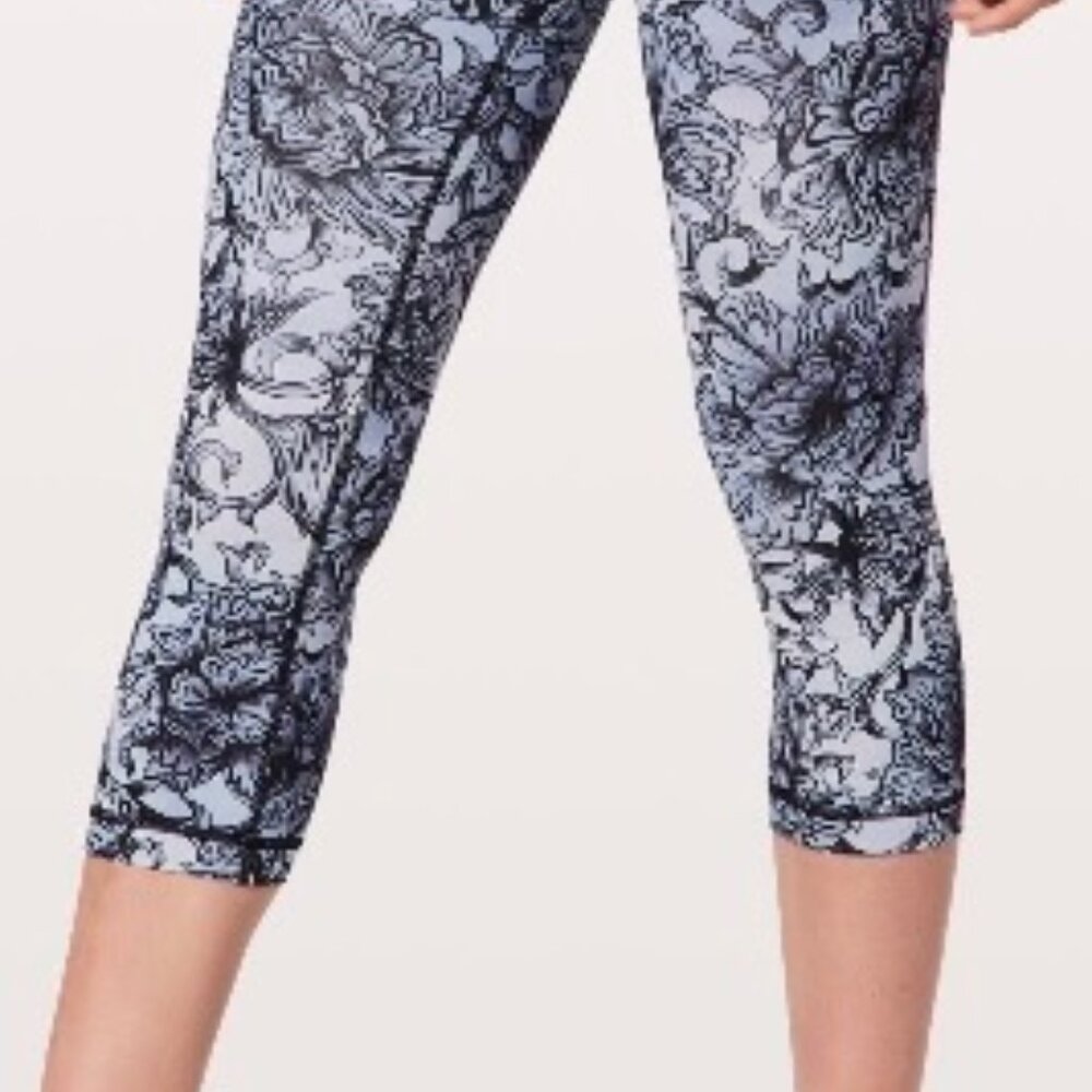 Like New - Lululemon Wunder Under Hi-Rise Crop Leggings